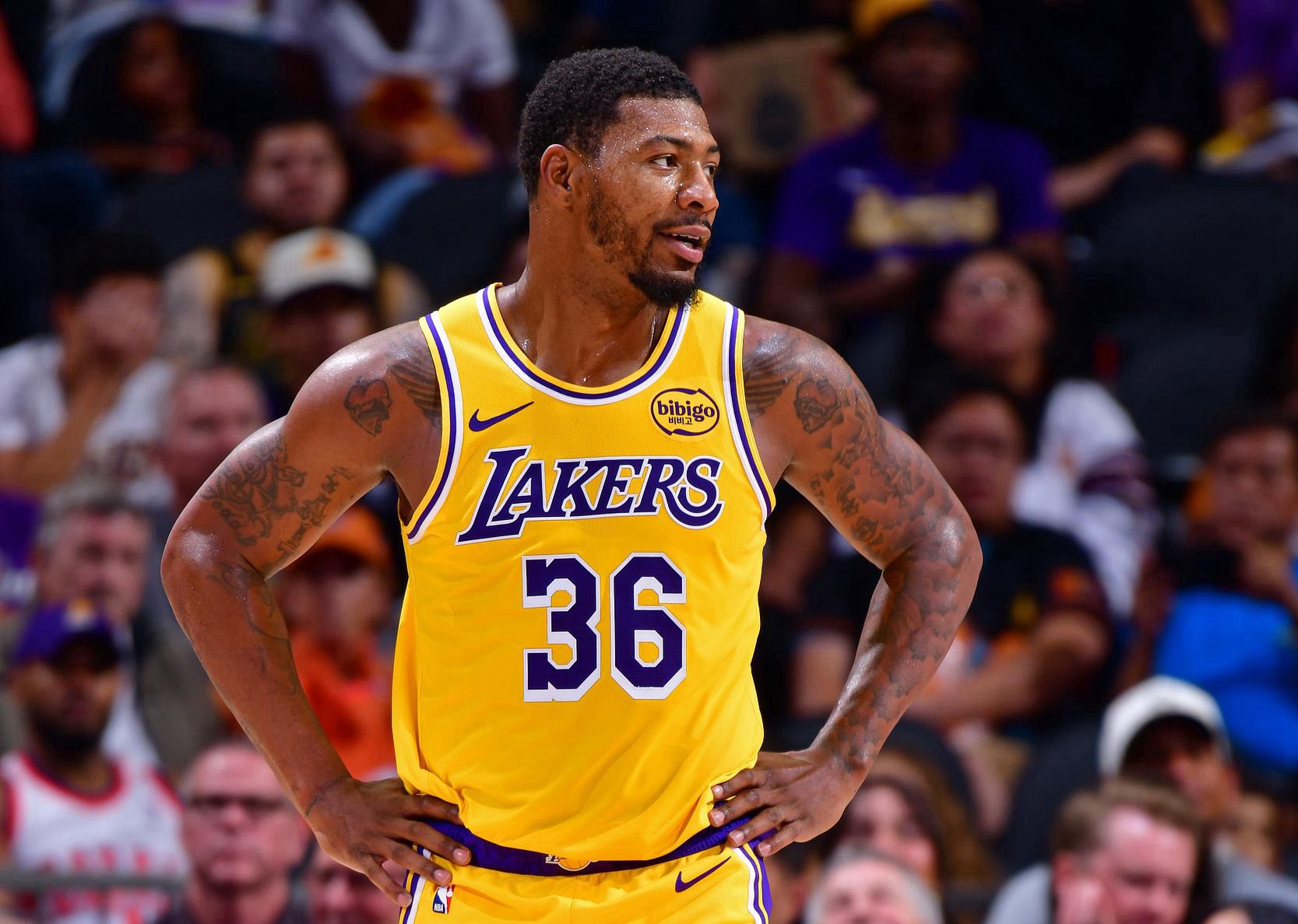 神鬼莫测！斯玛特造文班3犯&决战时刻离谱差错送马刺球权