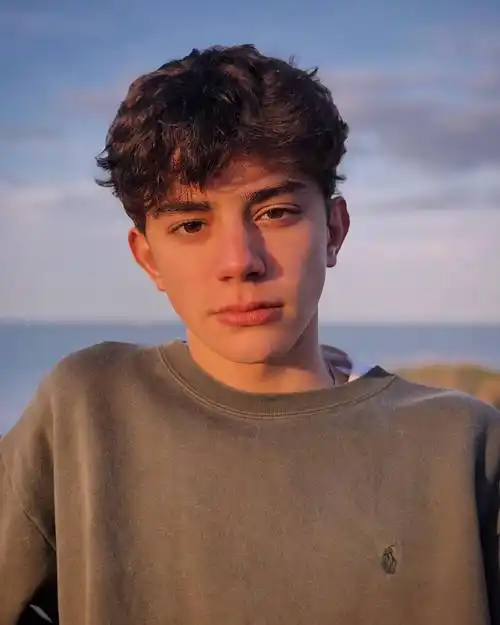 6686体育平台银牌作者憨憨女王