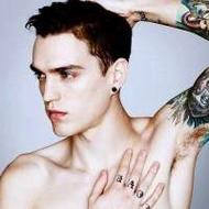 6686体育平台铁牌作者Mia