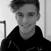 6686体育平台铁牌作者Eileen