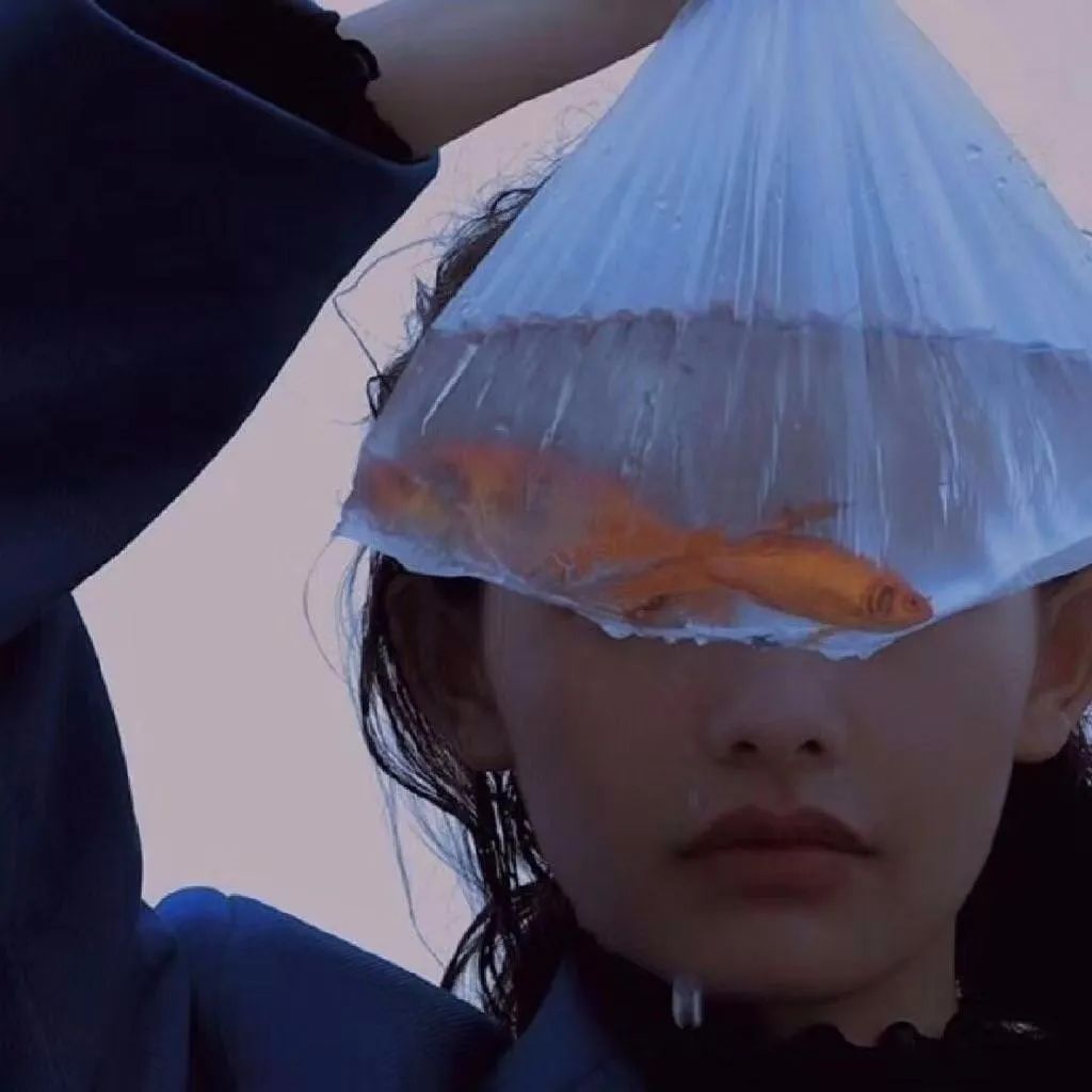 6686体育平台高级作者短发过夏